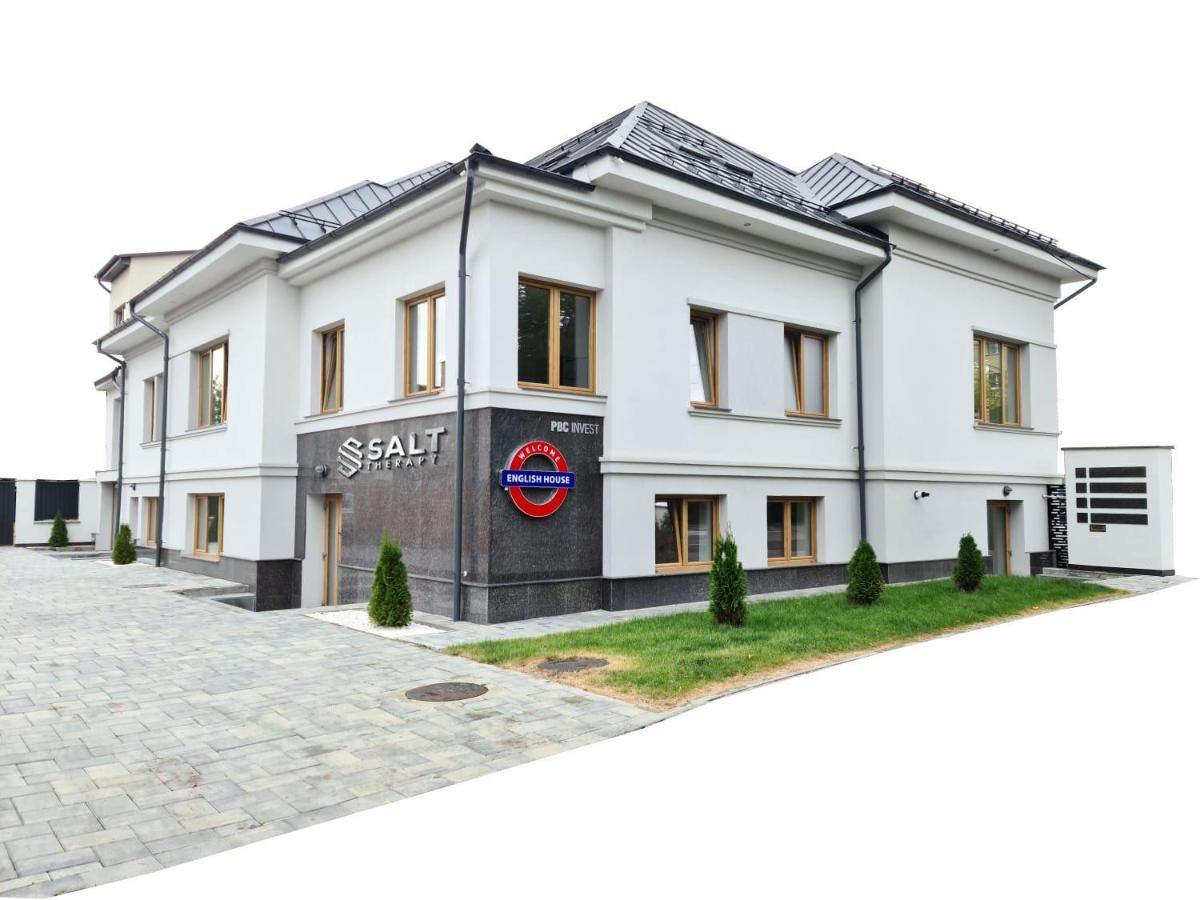 English House Bistriţa Eksteriør bilde