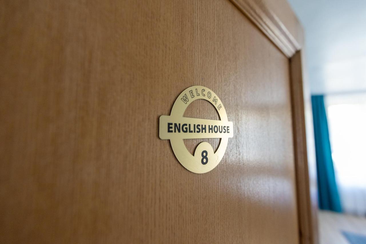 English House Bistriţa Eksteriør bilde