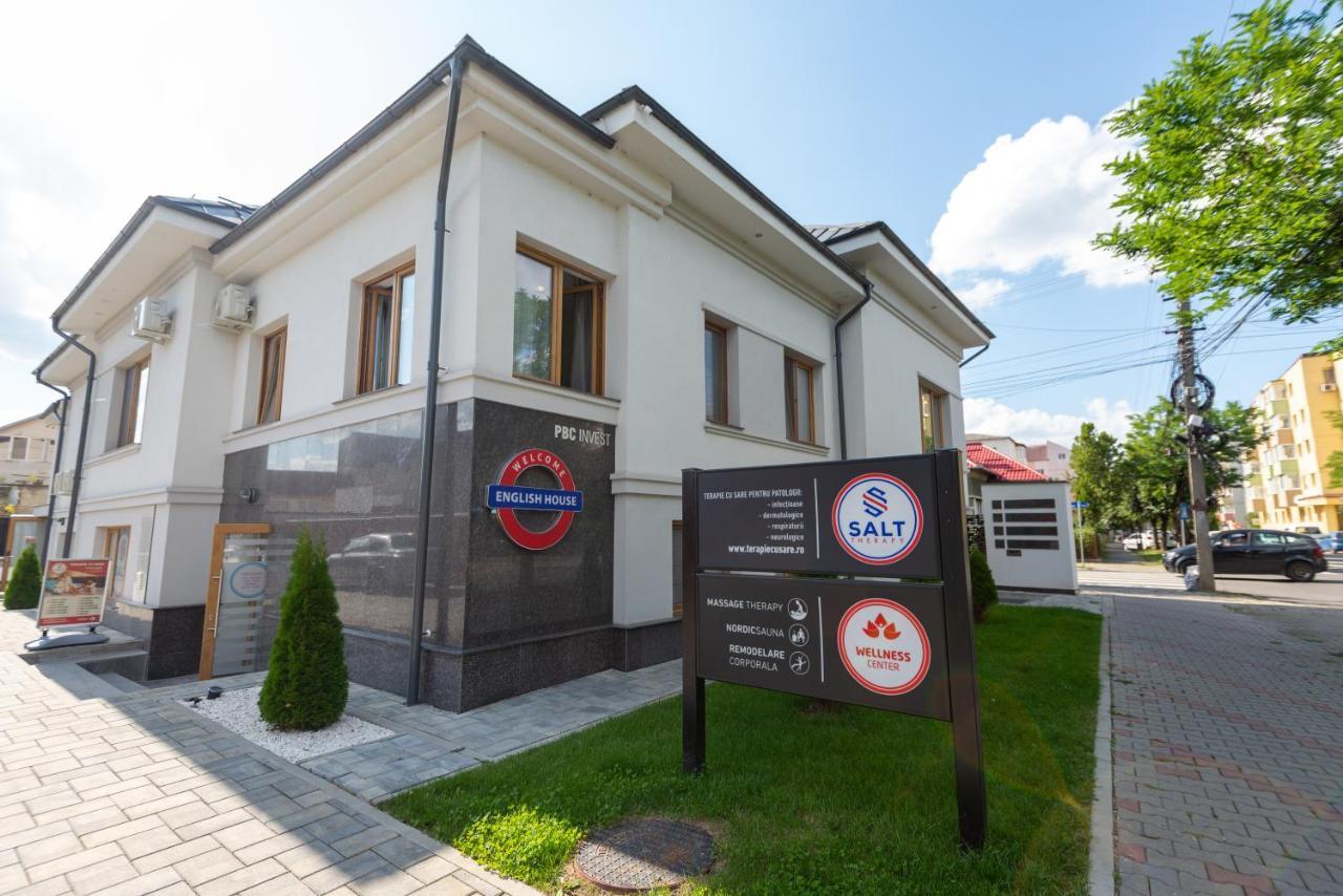 English House Bistriţa Eksteriør bilde
