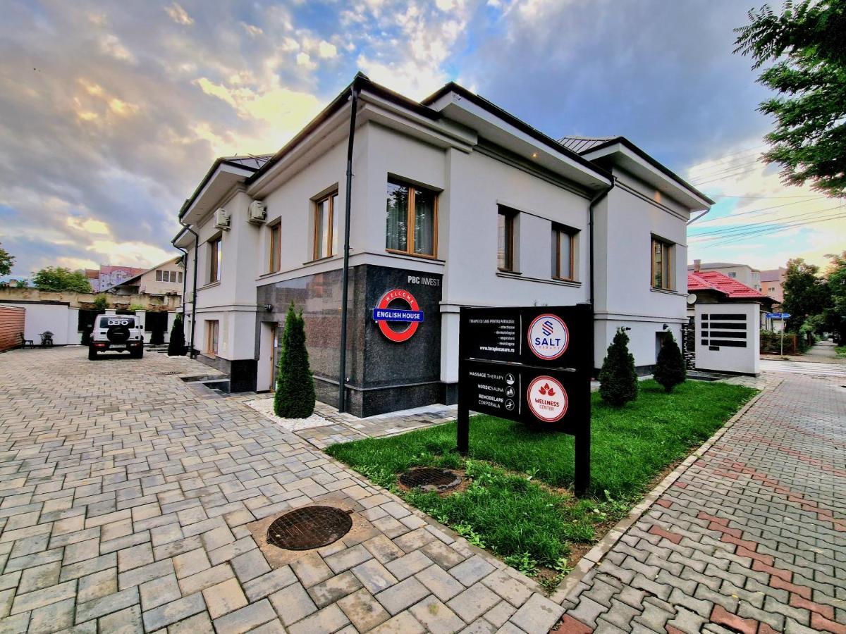 English House Bistriţa Eksteriør bilde