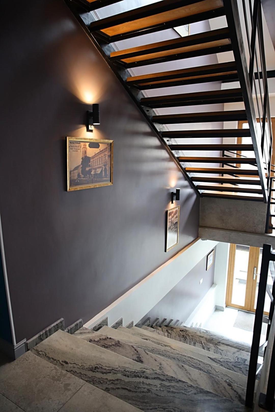 English House Bistriţa Eksteriør bilde